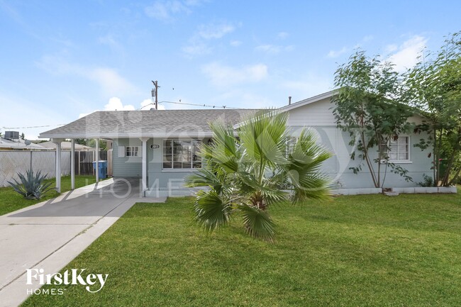 Building Photo - 2011 W Maryland Ave