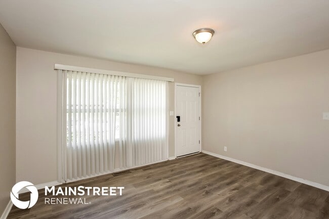 Photo - 4851 N Kenyon Dr