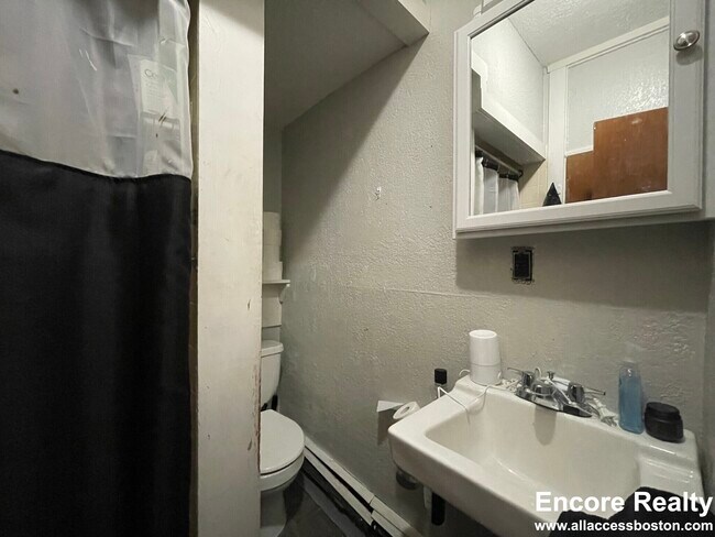 Photo - 41 Anderson St Unit 3-2