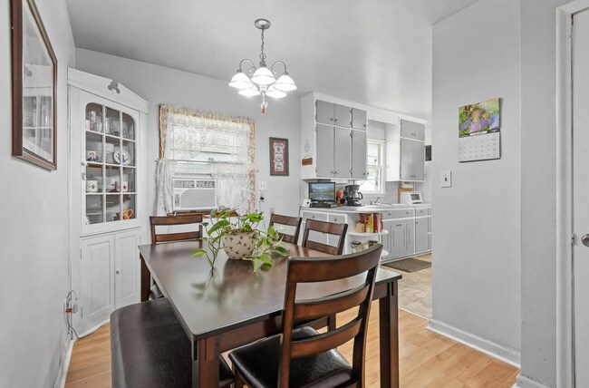 Photo - 1811 Nevada Ave E