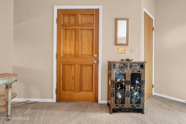 Photo - 4 Black Pine Ln