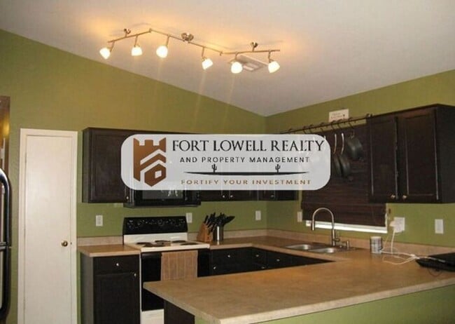 Photo - 23952 W Desert Bloom St