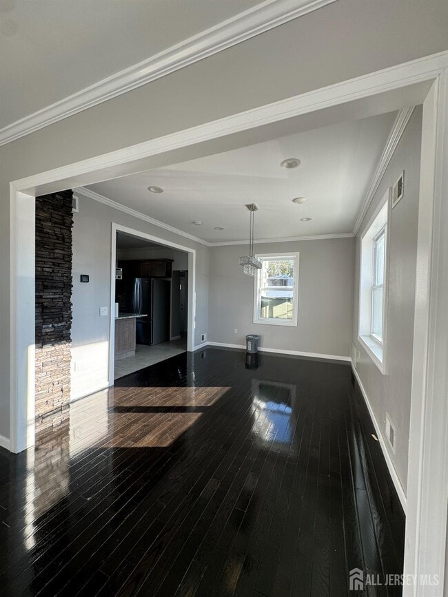 Photo - 537 Harding Ave