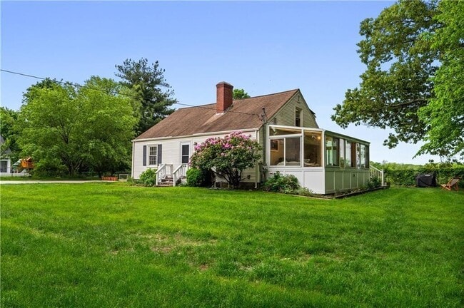 Photo - 27 1/2 Doro Pl