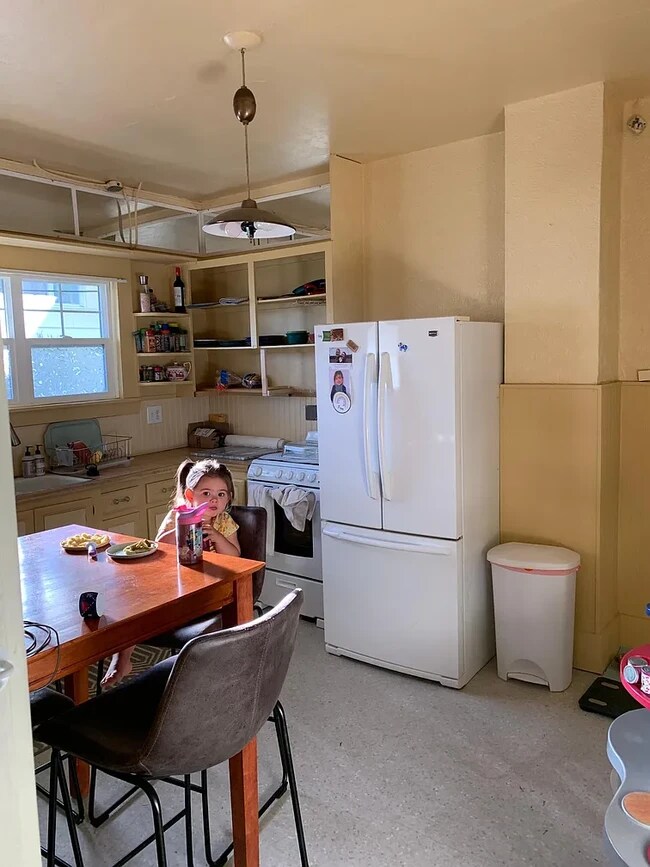 Photo - 601 W California St