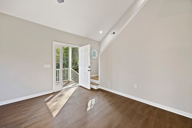 Photo - 40 Brittany Pl