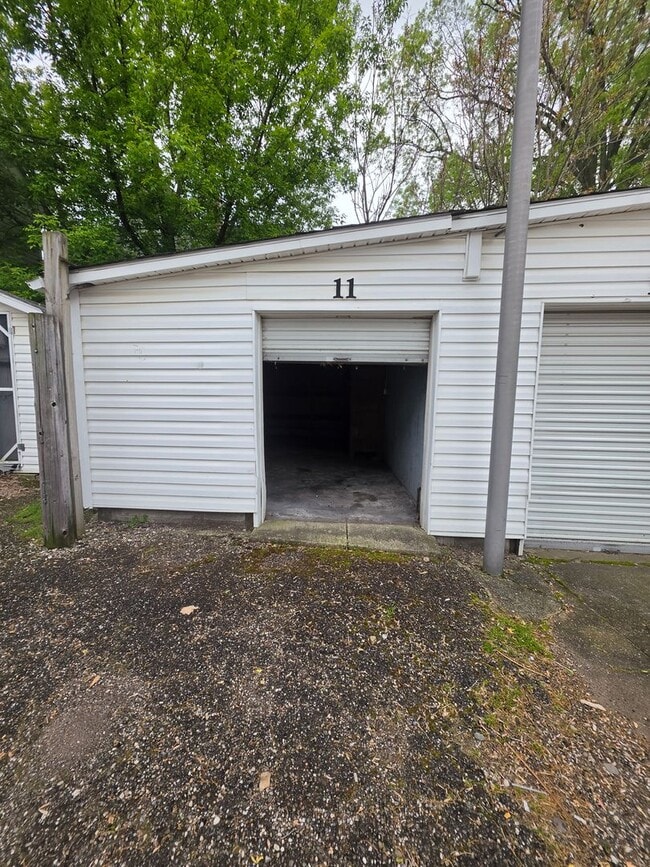 Photo - 398 E South St Unidad Apartment #1