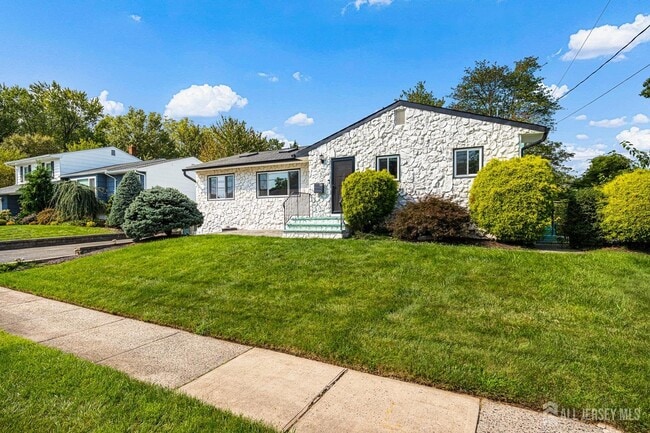 56 Rieder Rd