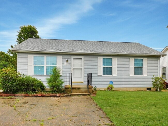 Building Photo - 21370 Lexington Dr
