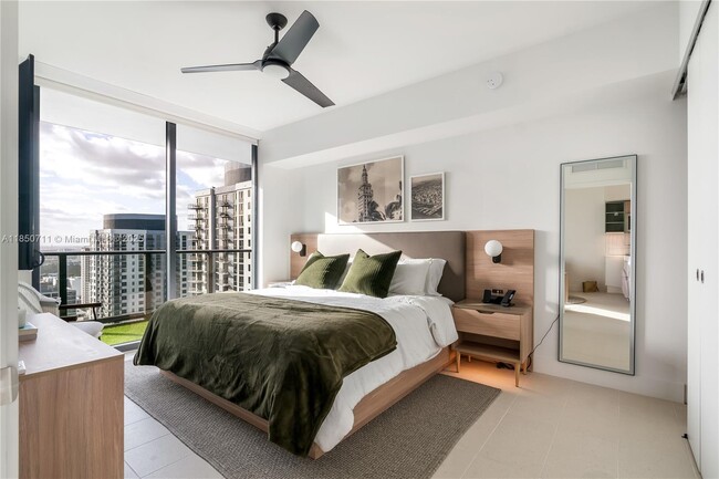 Building Photo - 601 NE 1st Ave Unit 3604 Rental