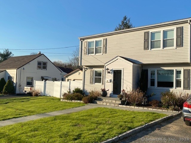 Photo - 54 Minturn Rd