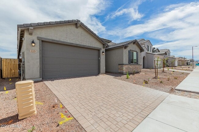Photo - 8529 S 67th Dr