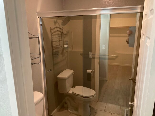 Photo - 354 Hazelnut Ln