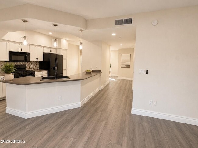 Photo - 7401 W Arrowhead Clubhouse Dr Unit 2010