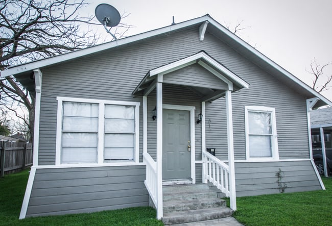 Photo - Convenient Home in Close Proximity to Downtown!
