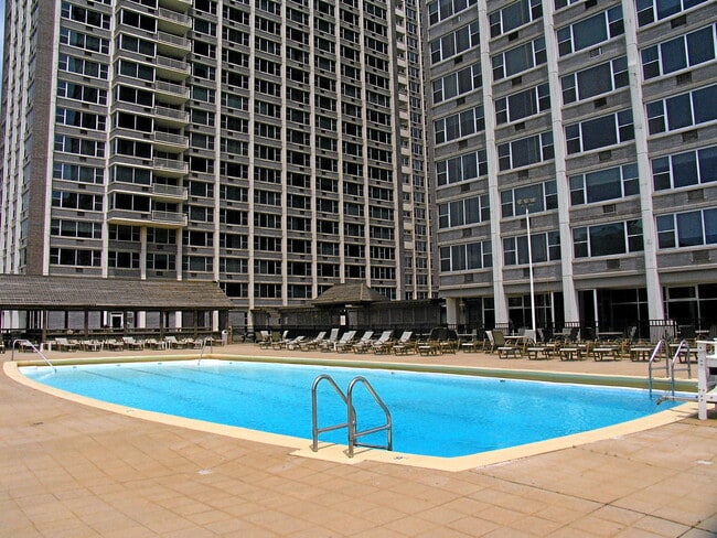 Photo - 4250 N Marine Dr Unidad 832