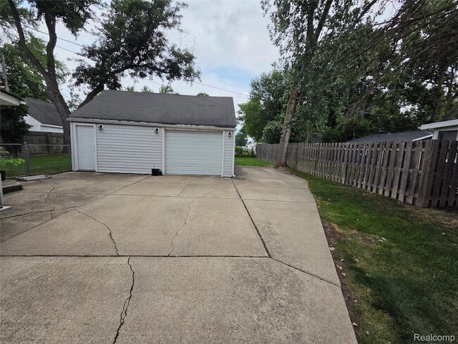 Photo - 1031 Arthur Ave