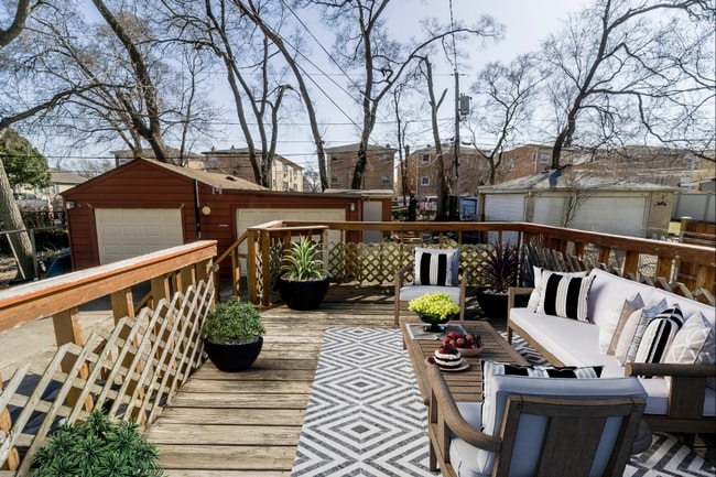 Photo - 8715 Ridge St