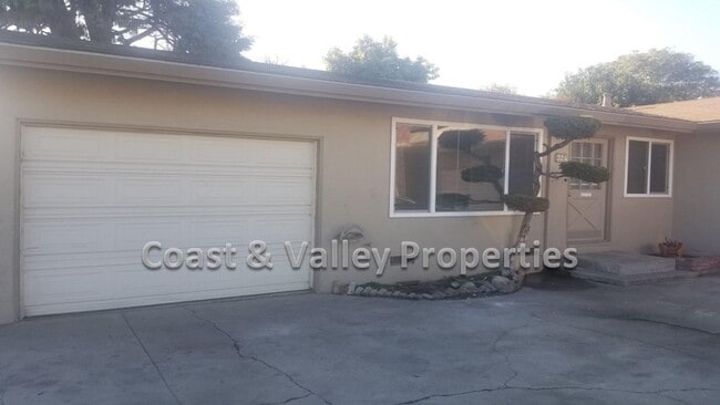 Building Photo - 322-324 Katherine Avenue, Salinas, CA 93901 Unit 324 Katherine Ave.