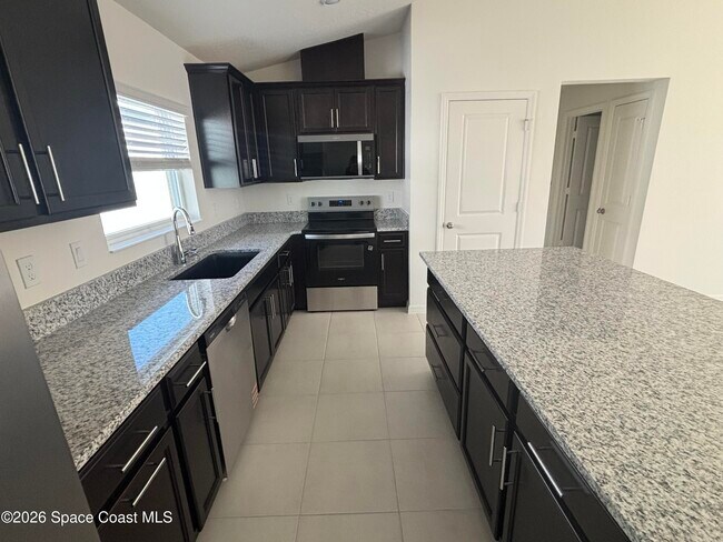 Photo - 641 Hugo SE Dr