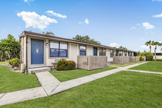 7-web-or-mls-IMG_7463.jpg - Windrush Apartments