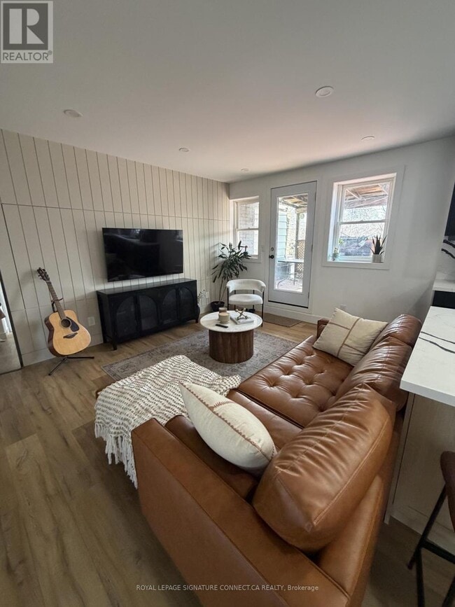 Photo - 1167 Woodbine Ave