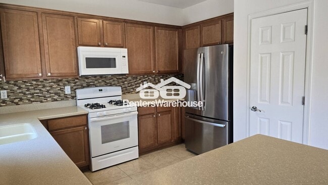 Building Photo - 1126 E Mt Shibell Dr Rental