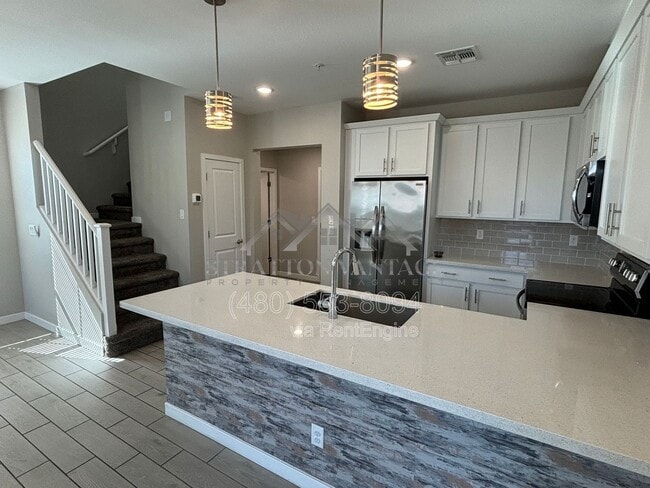 Photo - 155 N Lakeview Blvd
