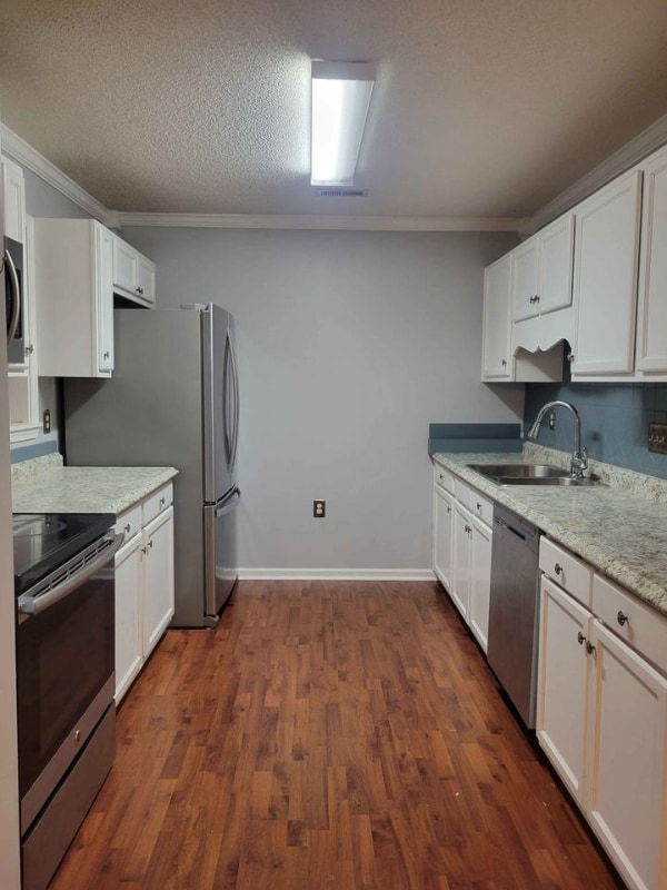 Photo - 2624 Guyer St