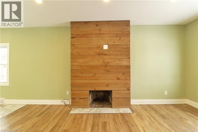 Photo - 1243 Langmuir Ave