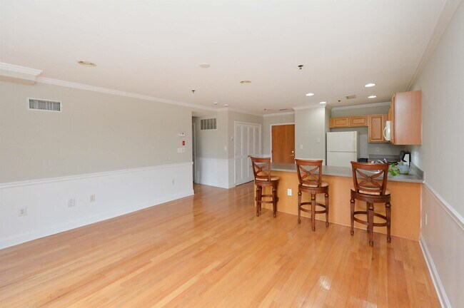 Photo - 70 Adams St Unit 3B