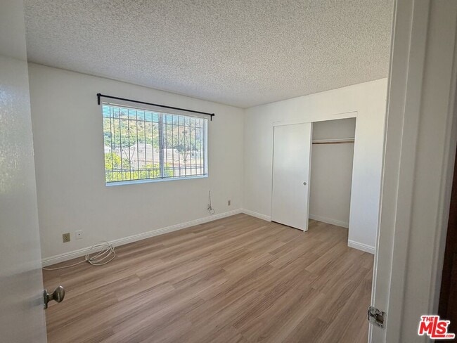Photo - 207 E Ave 39