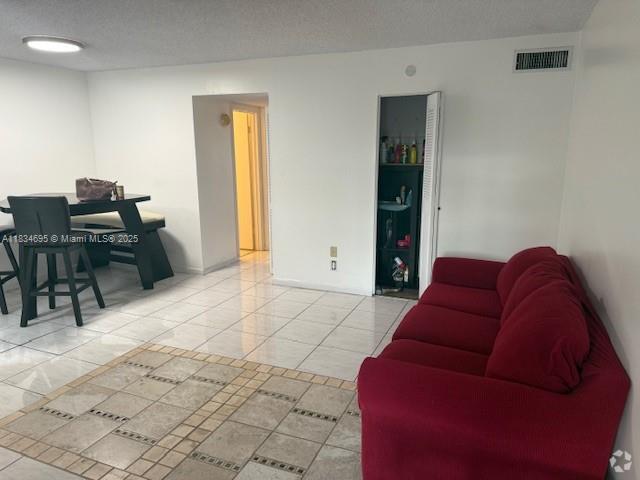 Building Photo - 1425 Arthur St Unit 302A Rental