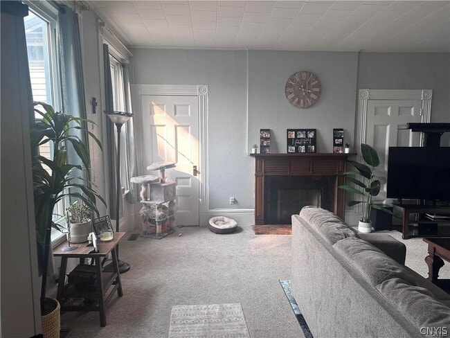 Photo - 423 West St