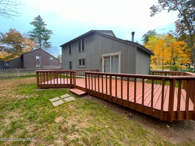 Photo - 13 Meadow Rue Pl