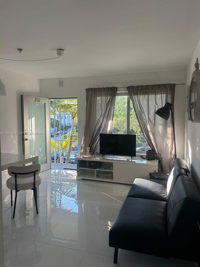 Photo - 801 15th St Unit 202