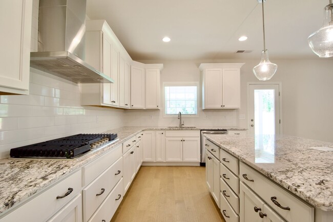 Photo - ??? ??? Lee Scott Academy ??? ? Hughston ?? – ?? ?? ??