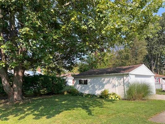 Photo - 21173 Suffolk St