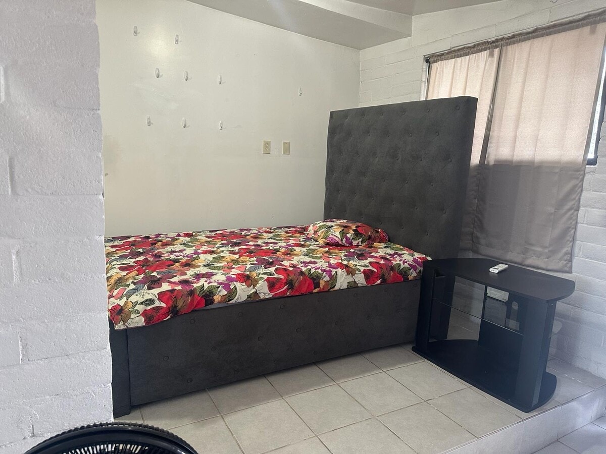 Photo - 651 N Goodman St Unidad 3