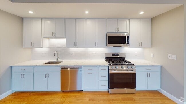 Building Photo - 329 Shirley St Unit #B Rental