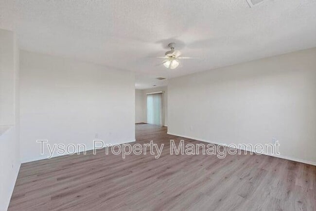 Photo - 8001 Vinemont Pl NW