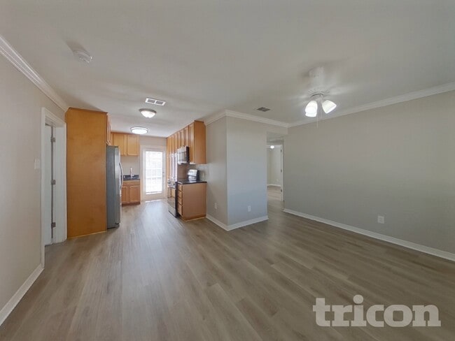 Photo - 3210 W Tyson Ave