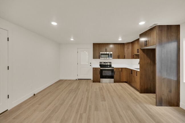 Photo - 1605 S 1100 W