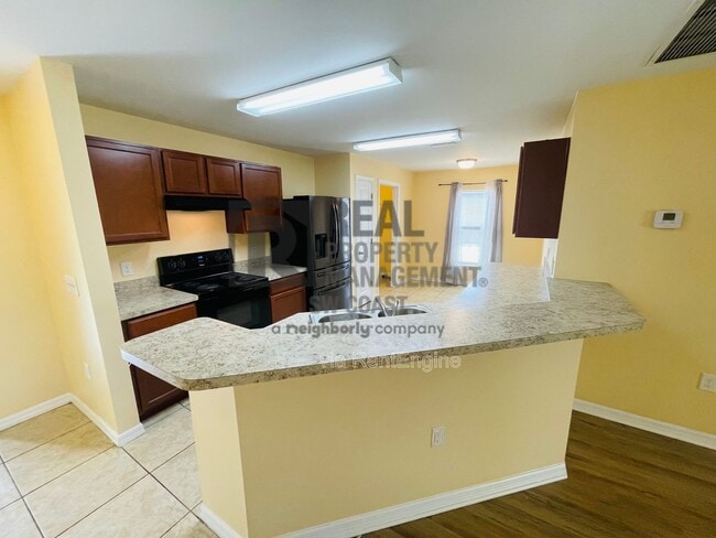 Photo - 443 Shadow Lakes Dr