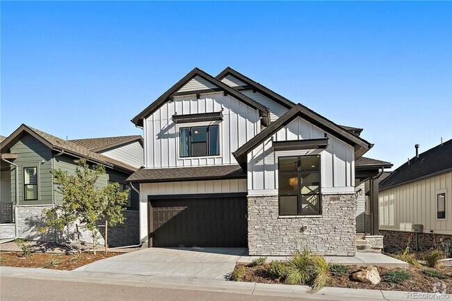 Building Photo - Gorgeous and new home in exclusive gated C...