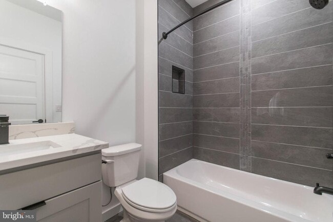 Photo - 439 N 35th St Unit D