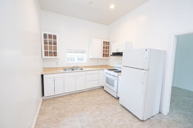 Photo - 1349 Peach Ave Apartment Unit B