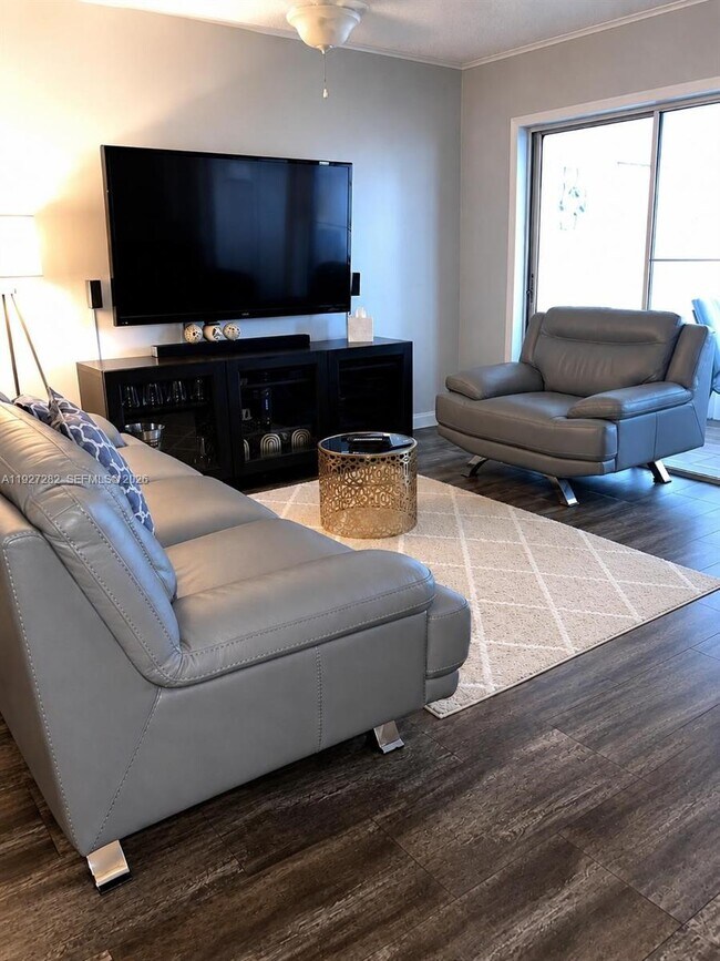 Photo - 4740 NW 21st St Unit 4P