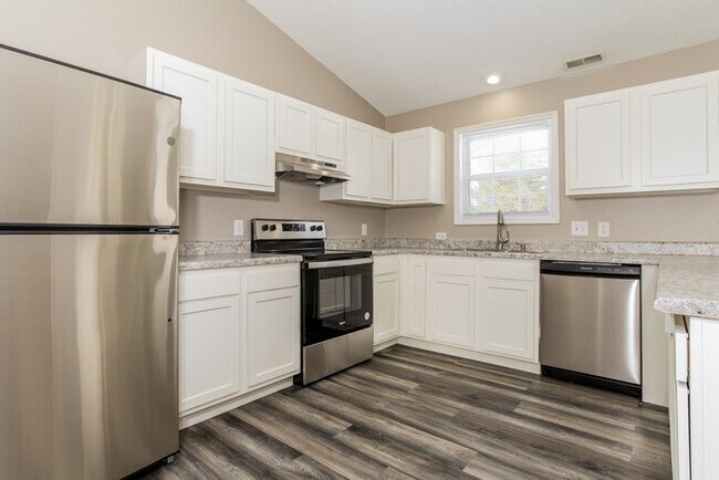 Photo - Adorable Brick Ranch