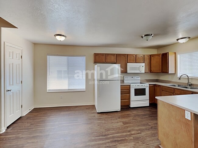 Photo - 7658 Snowy Owl Rd